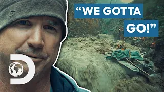 Both Crews Must Escape Life-Threatening Floods | Gold Rush: White Water