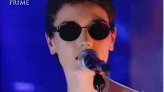 Shane MacGowan Sinead O'Connor Haunted Top of the pops 14 apr 1995