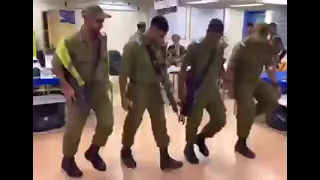 Israeli soldiers perform a Jewish Yemeni dance. 💙