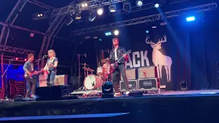 'Middle of the Road' The Pretenders - Black Deer Festival 2023