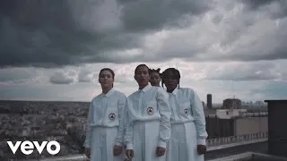 Oumou Sangaré - Kamelemba (Official Video)