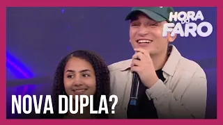 João Gomes canta com a repentista infantil Geovanna