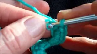 How to crochet a curlicue