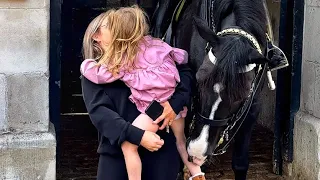 Unforgettable Day at Horse Guard: Hilarious Pranks and Royal Encounters! 😂🐴