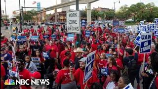 Biden deploys labor team to help resolve auto workers strike