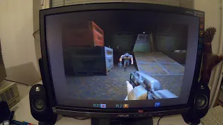 Quake II demo on Pentium 90 Mhz PC + 3dfx Voodoo - Gateway 2000 P5-90