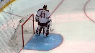 Mike Smith warms up during the Coyotes @ Ducks hockey game