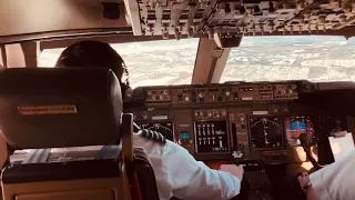 747 Landing in Canada