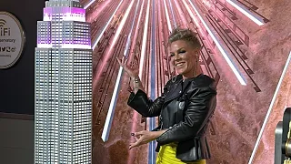 Pink Performing Trustfall at the Empire State Building 💗