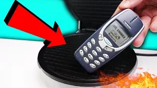 ЧТО ЕСЛИ ПРОЖАРИТЬ NOKIA 3310 в ВАФЕЛЬНИЦЕ... ТАКОГО Я НЕ ОЖИДАЛ !!!