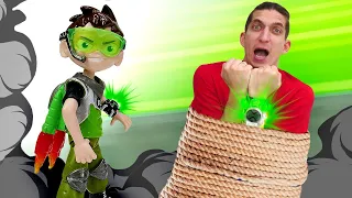 Часы OMNITRIX Бен 10 - Видео распаковка игрушек. - Ben 10 против Хикса!