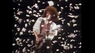 Queen - The Show Must Go On (Official Video)