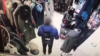 Жителю Обнинска грозит суд за украденное пальто из магазина