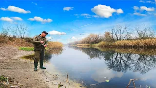 Поймал на ГИПНОЗ а потом на БОКСЁРА! Ловля окуня зимой на спиннинг!