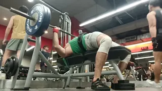 Pause bench 225lb x 4