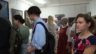 В выставочном зале НГГТИ открылась художественная выставка