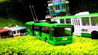 Overview of the toy LiAZ trolleybus with an accordion