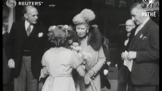 Mary the Queen Mother attends Olympia Radio Pageant (1947)