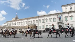 Quirinale : Cambio solenne della Guardia d'Onore del Reggimento Corazzieri