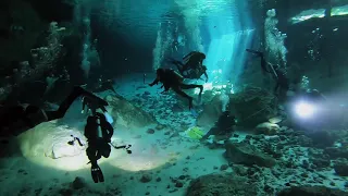 Cenote diving in Yucatán