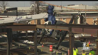 Crane collapses at Chelsea construction site, nearly hits home