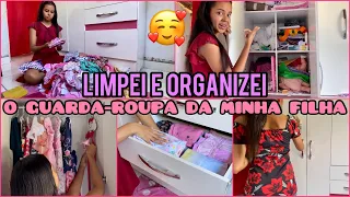 LIMPEI E ORGANIZEI O GUARDA-ROUPA DA MINHA FILHA 🥰 | DOEI MUITAS ROUPAS E BRINQUEDOS ♥️ Mãe Aos 13