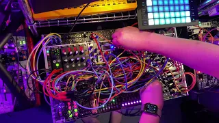 Get Back to the Distortion Quest - Izntrik | Techno Modular Synth Jam