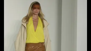 DKNY Spring 2001 New York - Fashion Channel