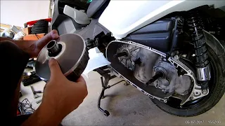 Maxi Scooter Clutch Cleaning (SYM Maxsym 400)