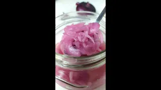 Маринованный или ферментированный  фиолетовый лук