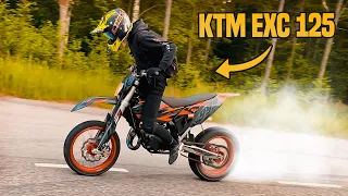 TWOSTROKE SUPERMOTO WHEELIES & BURNOUTS!