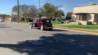 1933 Chrysler driving