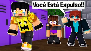 P3DRU foi EXPULSO DA ESCOLA DE MONSTROS no Minecraft