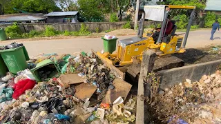 OMG !! Amazing Bulldozer D20p Clear Land And Trash Next to the road & Small Truck Loading Land