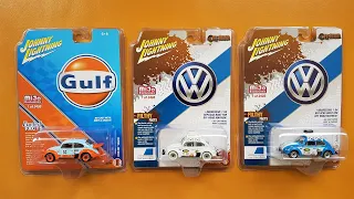 Johnny Lightning 1970 VW Beetle Gulf and Rally with White Lightning