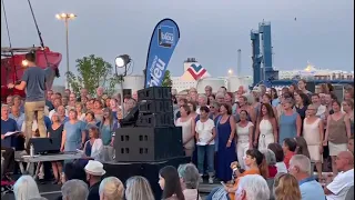 Bonbon Vodou - La complainte des filles de joies de Georges Brassens - avec 280 choristes ! 🔥