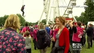 London Mayor gets stuck on a zip wire