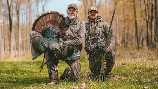 HARD GOBBLING OHIO LONGBEARD! | Late Morning Spring Turkey Hunt!