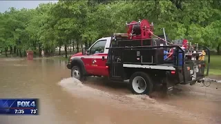 Heavy rains cause flooding in Texas