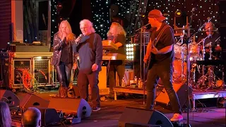 Rock Legends 2022 - Jefferson Starship performing We Built This City