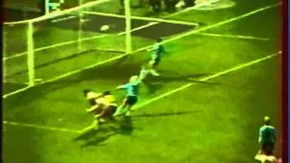 1984 (November 7) Widzew Lodz (Poland) 1-M'Gladbach (West Germany) 0 ( UEFA Cup).mpg