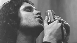 Happy birthday to Jim Morrison 🦎 He would have been 80 years old today.