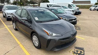 Dealer Auto Auction Walk Around + 2021 Toyota Prius Rental Car Sales