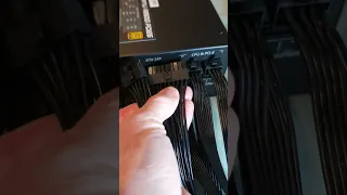 MSI MPG a850g pcie5 Criss crossed cables