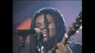 Tracy Chapman with Eric Clapton  - Give Me One Reason