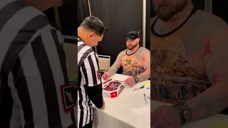 Bray Wyatt Signing Autographs