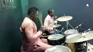 MUST WATCH! BEST AFRICAN PRAISE MEDLEY WITH DARE JUSTIFIED (drum cam)