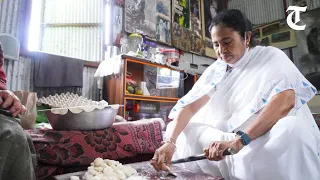After pani puri, Mamata makes momos at roadside stall in Darjeeling