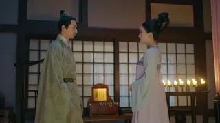 Prince Sneaks into the Cold Palace at Midnight to Meet Consort Xian, Planning to Elope with Her.