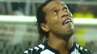 Ronaldinho Marca Un Golazo Y Llora Por La Muerte De Su padre